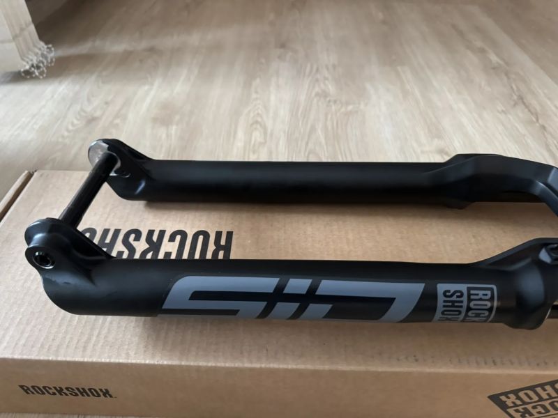 Nová vidlice Rock Shox SID 3P - 120 mm zdvih, nohy 35 mm.