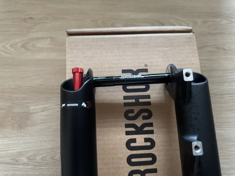 Nová vidlice Rock Shox SID 3P - 120 mm zdvih, nohy 35 mm.