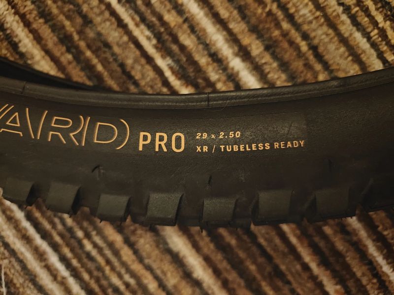 Set Pláštů 29x2,5 + 27,5x2,5 Bontrager Brevard Pro XR