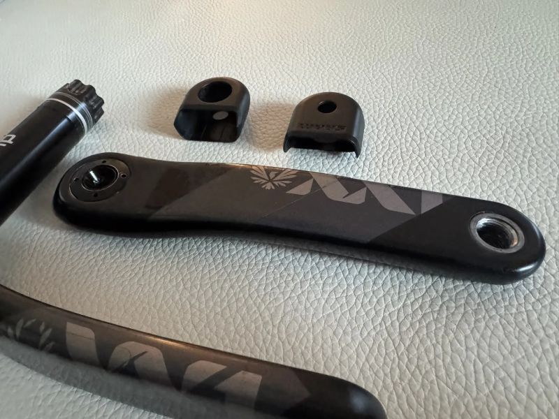 Karbonové kliky SRAM XX Eagle, pro Cannondale Ai, délka 175 mm.