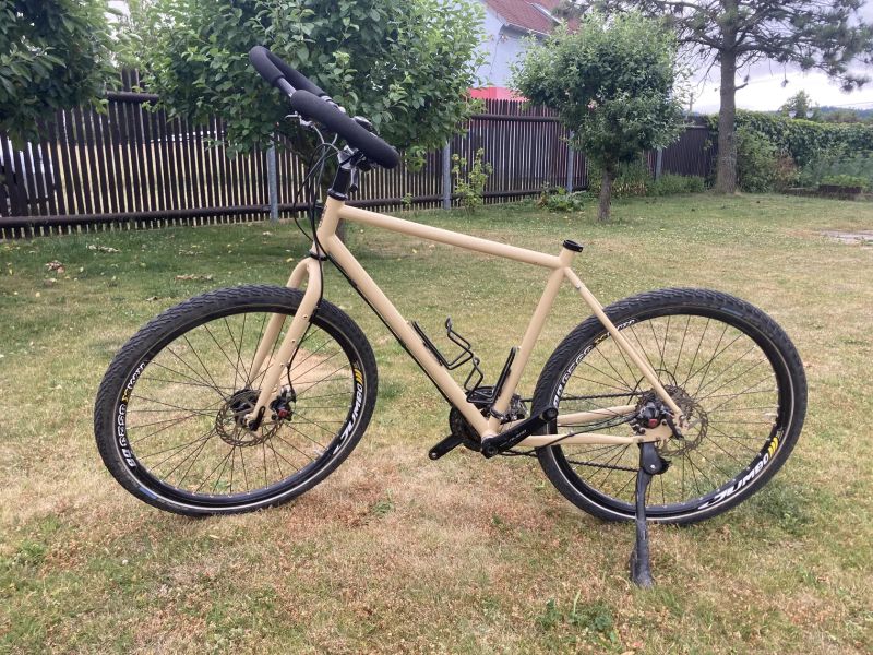 Expediční ocelové kolo UB