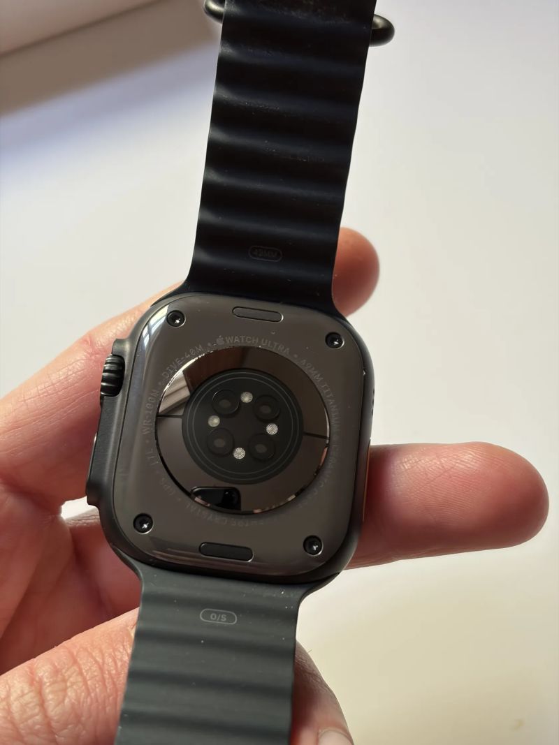 Apple Watch Ultra 2 - kupovány 9/2025