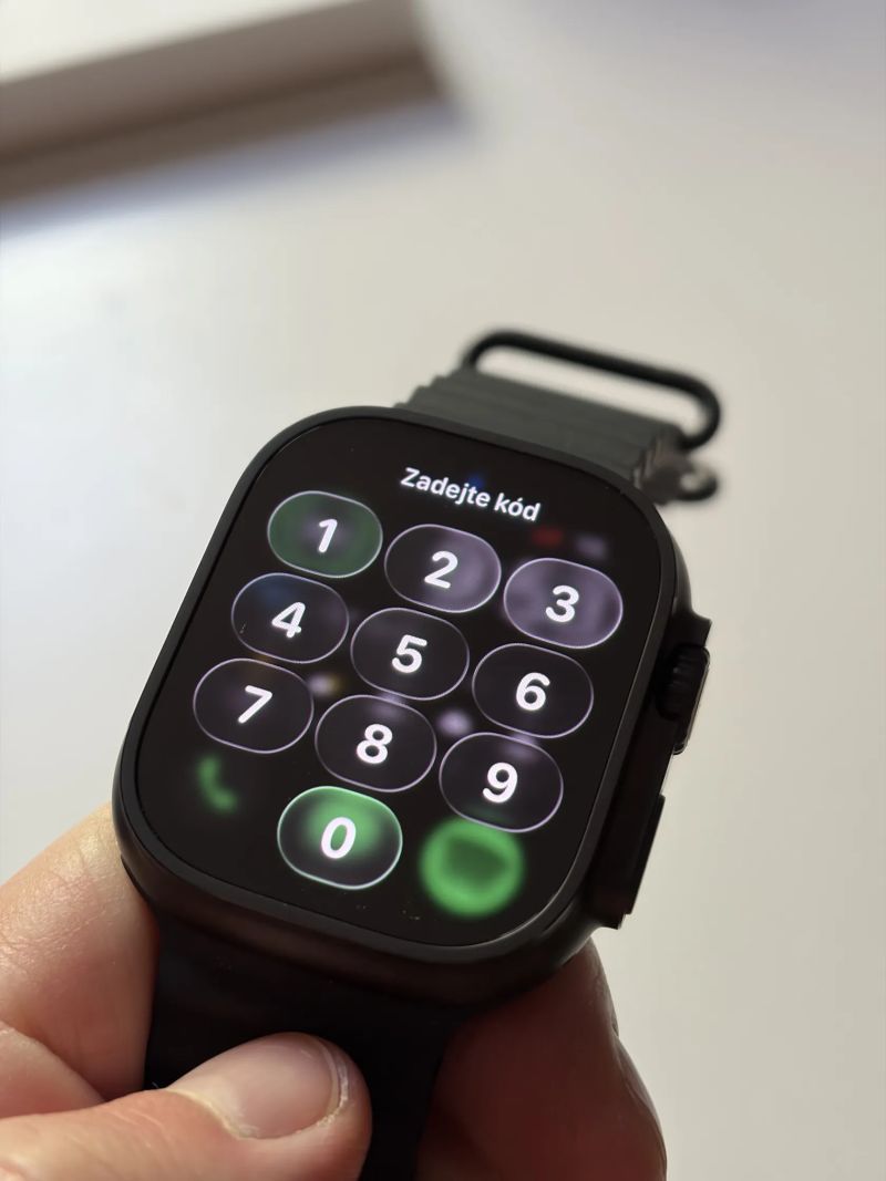Apple Watch Ultra 2 - kupovány 9/2025