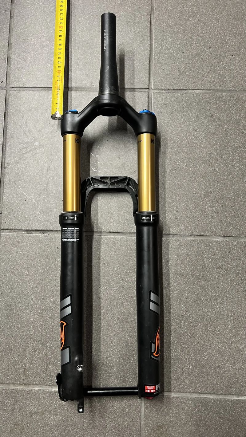 vidlice 2018 FACTORY 34 FLOAT 29 130