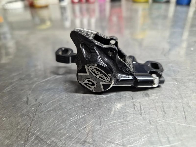 Prodám třmen Hope X2