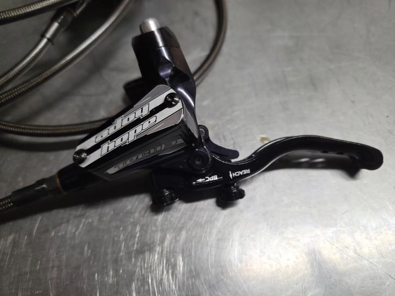Prodám páky Hope Tech 3 + třmeny new V4 + hadice Goodridge carbon