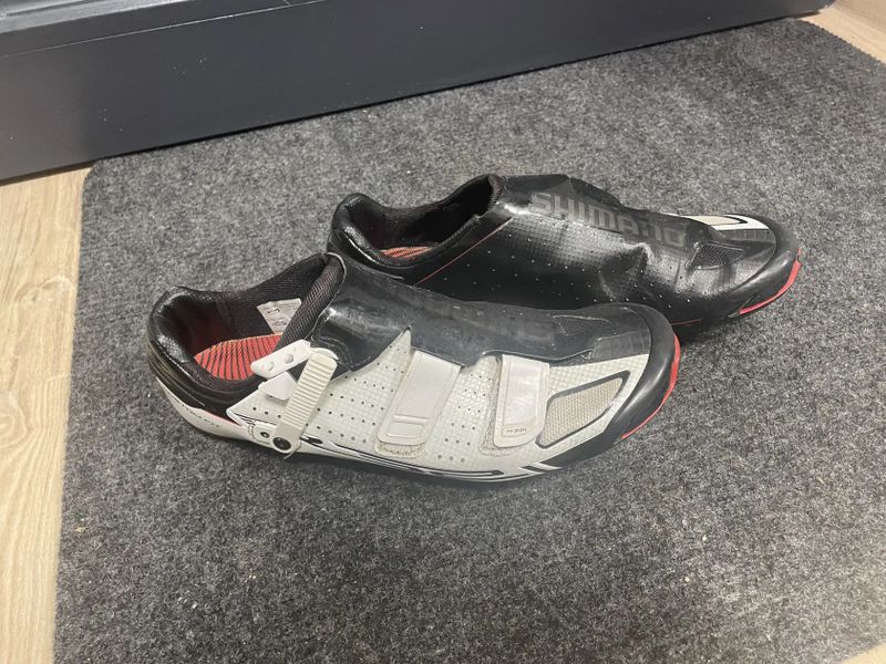 Tretry shimano silniční