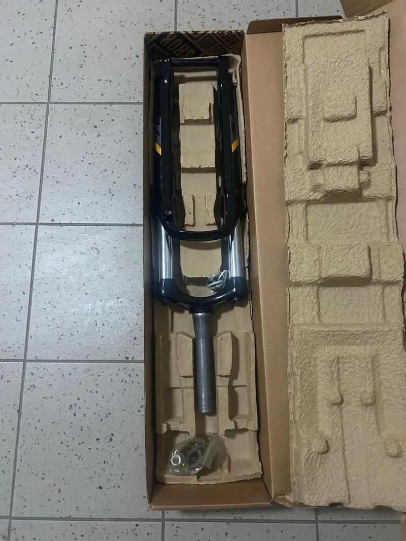 SR Suntour XCM 34 NLO 15x110 29" 120 mm travel