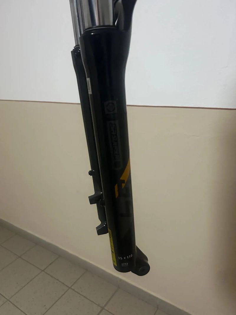 SR Suntour XCM 34 NLO 15x110 29" 120 mm travel