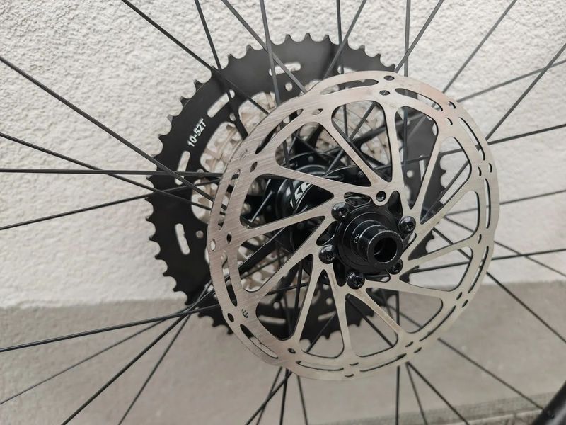 Zapletená kola MTB 29" Carbon 12K Boost kompletní - NOVÁ