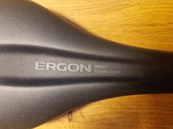 Sedlo ERGON SM 10 Enduro Comp S/M 135 mm