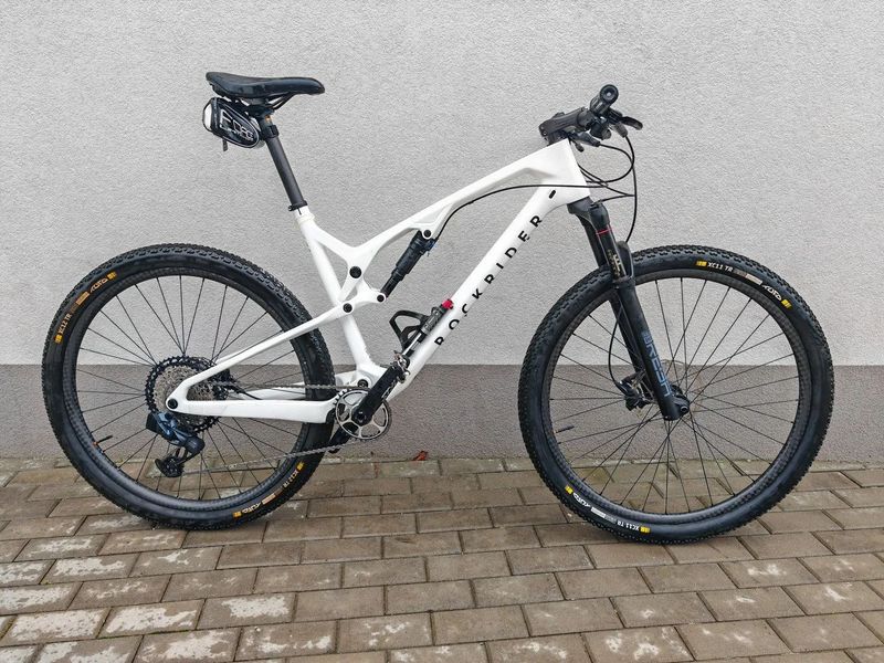 Rockrider XC Race 900S Carbon se sadou GX AXS (Elektro) + Lehoučké Carbon záplety 