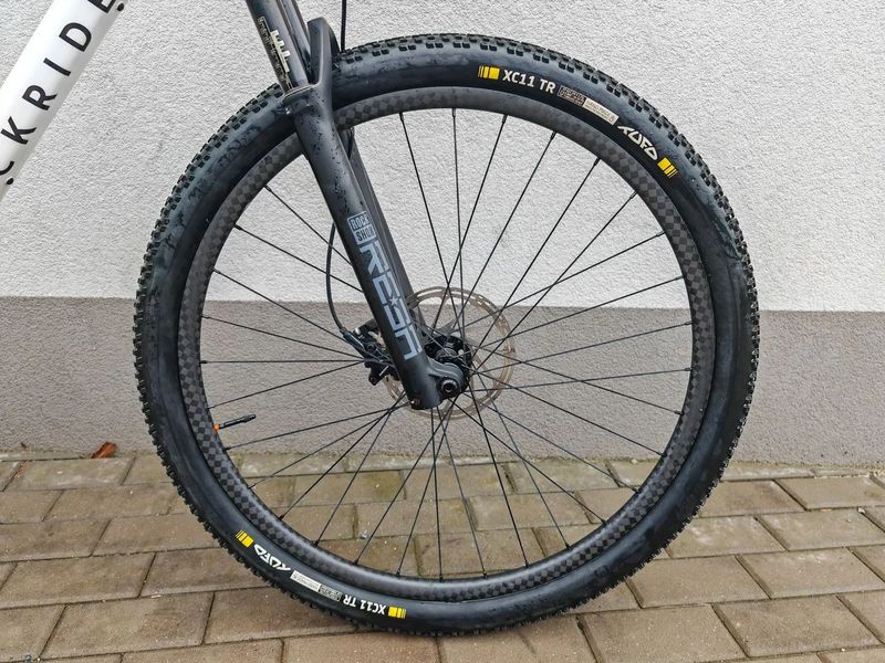 Rockrider XC Race 900S Carbon se sadou GX AXS (Elektro) + Lehoučké Carbon záplety 