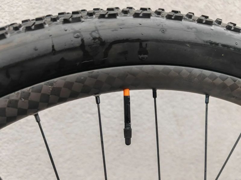 Rockrider XC Race 900S Carbon se sadou GX AXS (Elektro) + Lehoučké Carbon záplety 