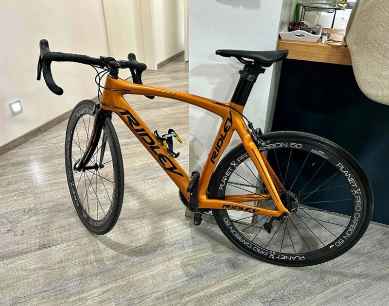 Silniční kolo značky Ridley 
