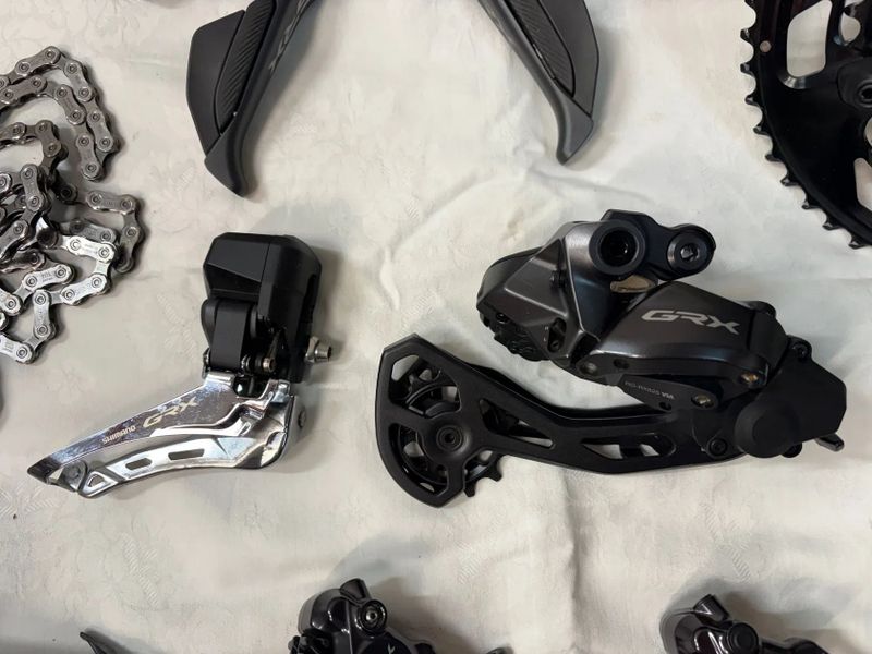 Shimano GRX Di2 RX825 - 2x12