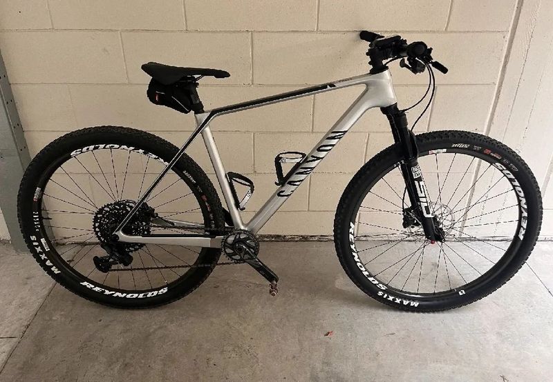 SLEVA - Canyon Exceed CF 7 - ZÁNOVNÍ