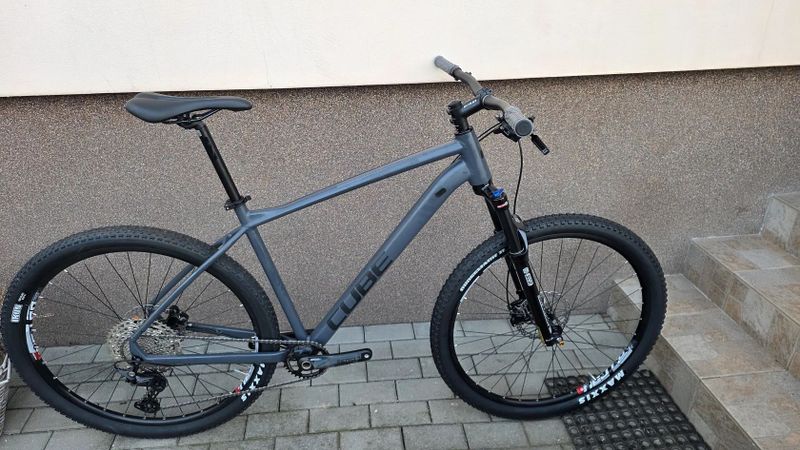 Nové MTB Cube Acid custom 29" "XL"
