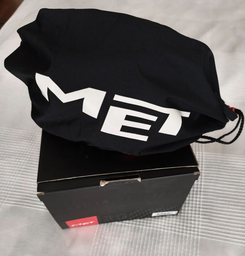 Met Trenta 3K Carbon