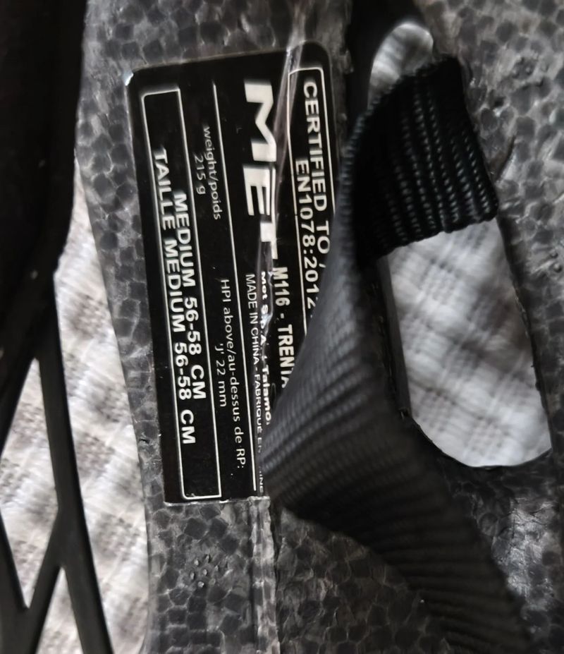 Met Trenta 3K Carbon