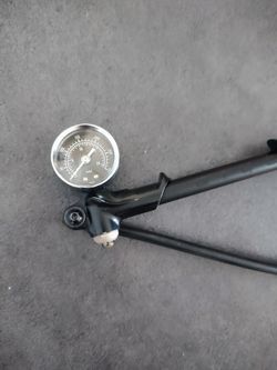 Pumpa na tlmice/vidlice + packeta Zdarma