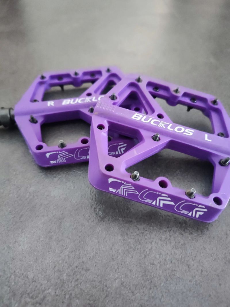 Fialove platformové pedále + packeta Zdarma