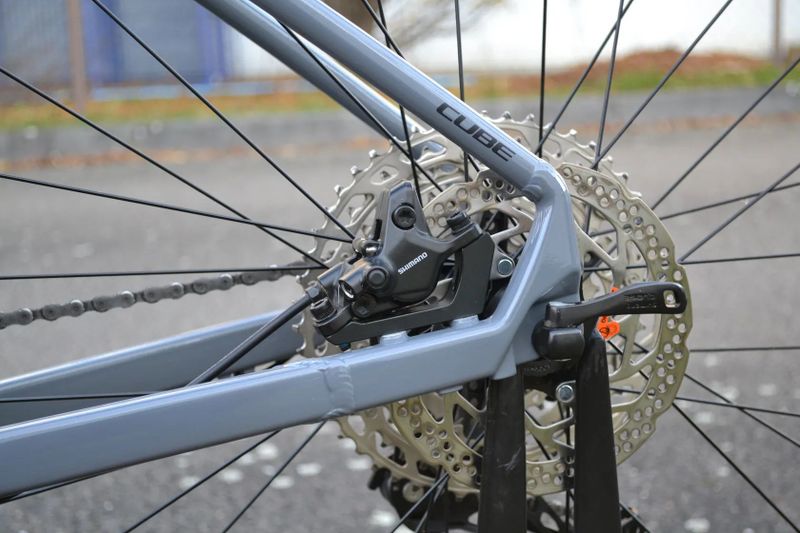 Cube Reaction Pro smoke´n´black (L) Stav nového kola