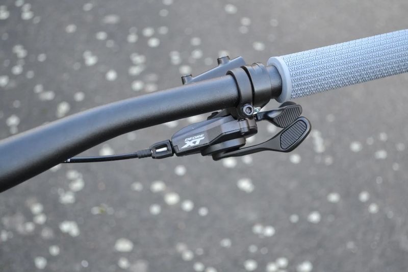 Cube Reaction Pro smoke´n´black (L) Stav nového kola