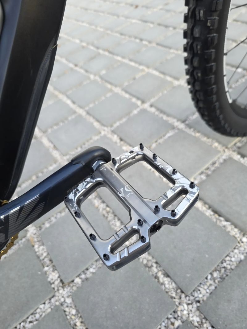 Horské kolo Deviate Highlander 140 carbon 29″ velikost L