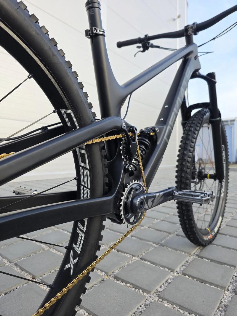 Horské kolo Deviate Highlander 140 carbon 29″ velikost L