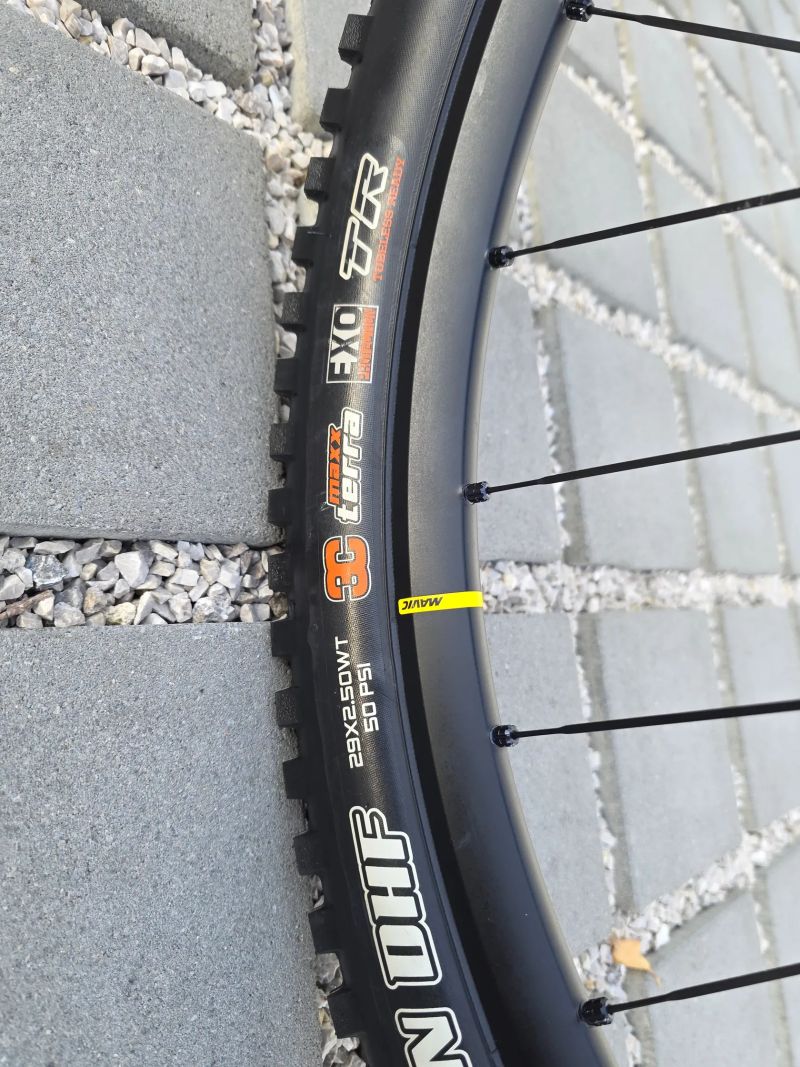 Horské kolo Deviate Highlander 140 carbon 29″ velikost L