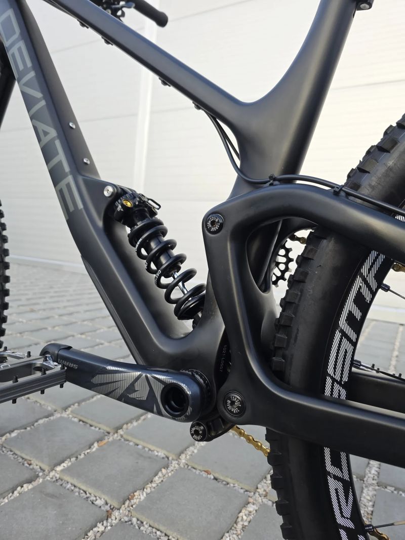 Horské kolo Deviate Highlander 140 carbon 29″ velikost L