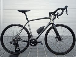 Silniční kolo Scott Addict SE Carbon Rival eTap – velikost 56 (L)