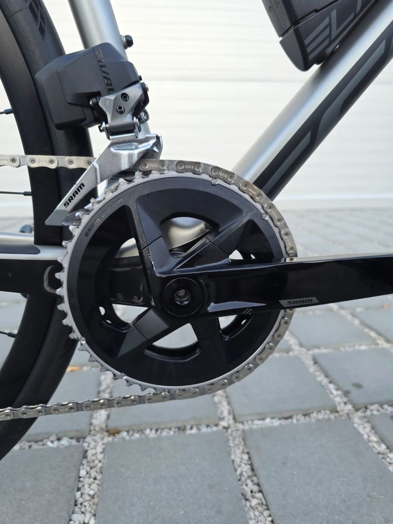 Silniční kolo Scott Addict SE Carbon Rival eTap – velikost 56 (L)