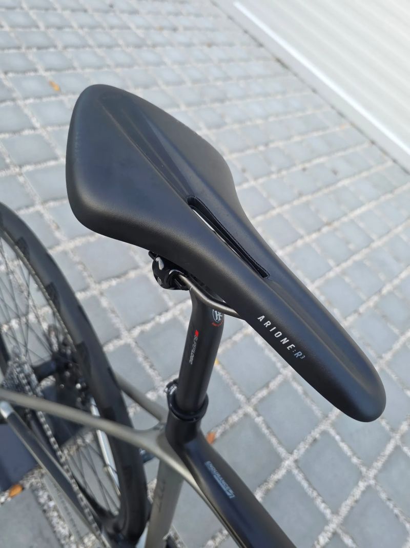 Silniční kolo Scott Addict SE Carbon Rival eTap – velikost 56 (L)