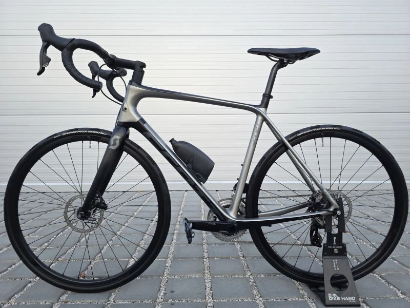 Silniční kolo Scott Addict SE Carbon Rival eTap – velikost 56 (L)