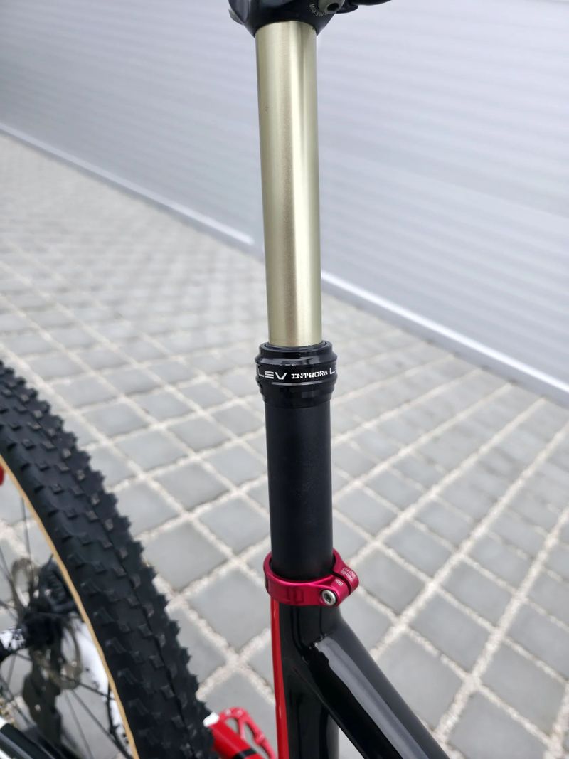 Horské kolo Cannondale Trigger Carbon 2 Hi-Mod Lefty 29″ velikost L