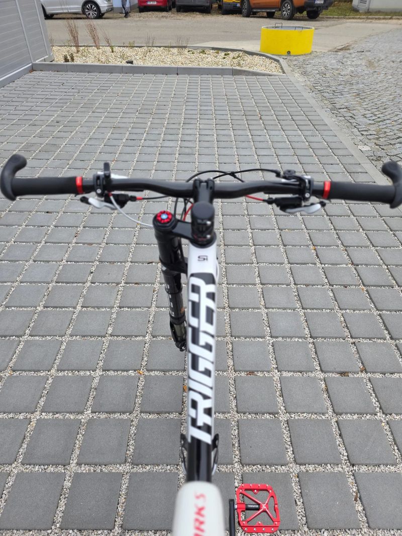 Horské kolo Cannondale Trigger Carbon 2 Hi-Mod Lefty 29″ velikost L