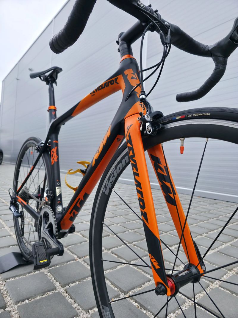 Silniční kolo KTM Revelator Carbon 2018 – velikost 55cm (M)