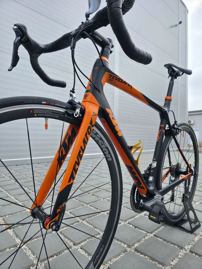 Silniční kolo KTM Revelator Carbon 2018 – velikost 55cm (M)