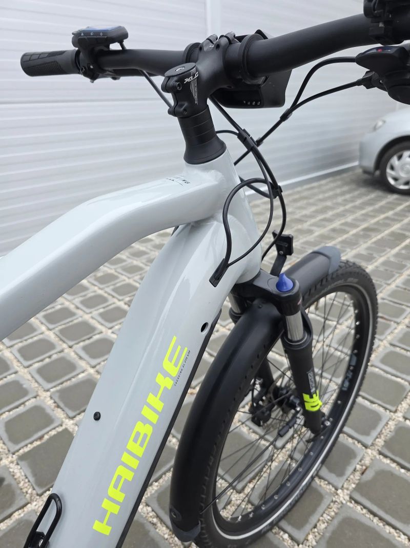 Elektrokolo Haibike Trekking 6 2022 630Wh 27,5" – velikost L