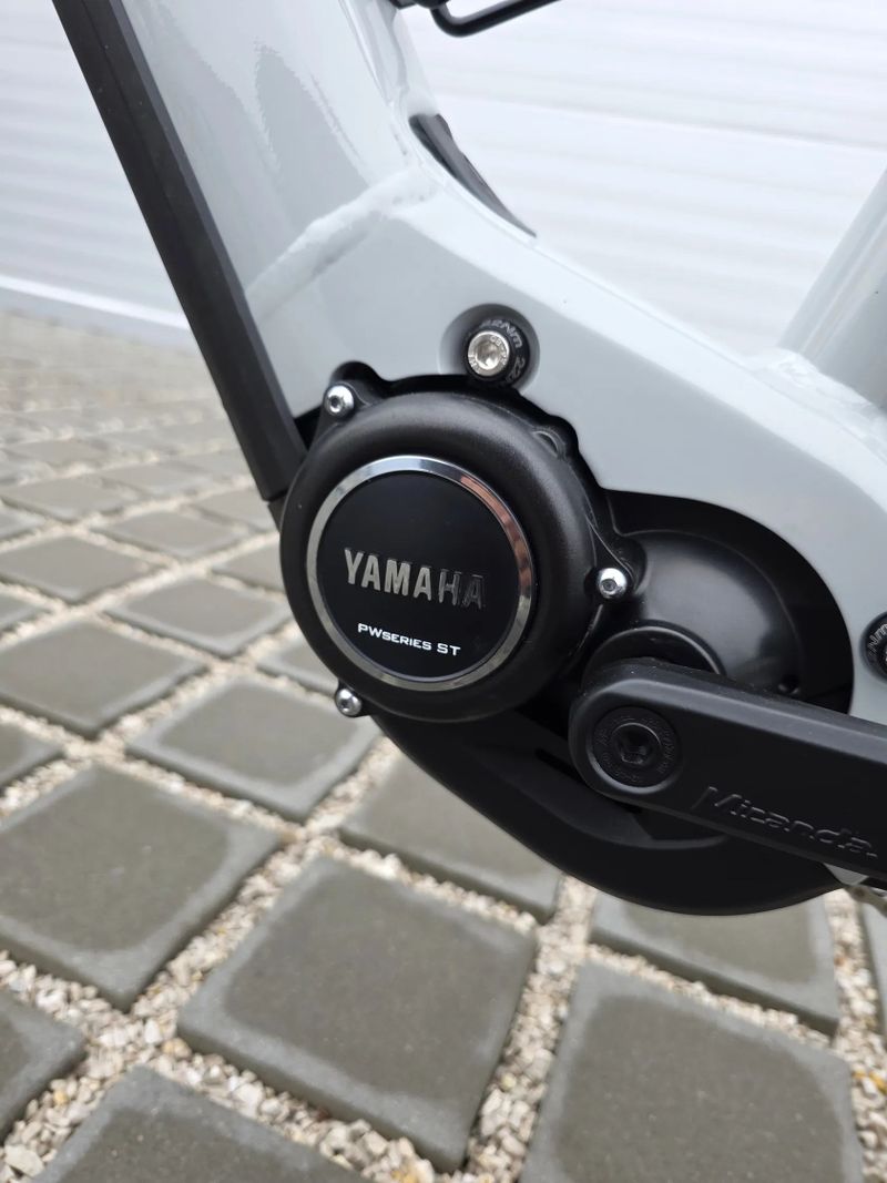 Elektrokolo Haibike Trekking 6 2022 630Wh 27,5" – velikost L