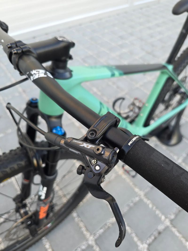 Horské kolo Canyon Exceed CF7 Carbon AXS 2024 29″ velikost S