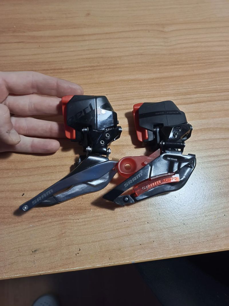 Přesmykače Sram eTap AXS 