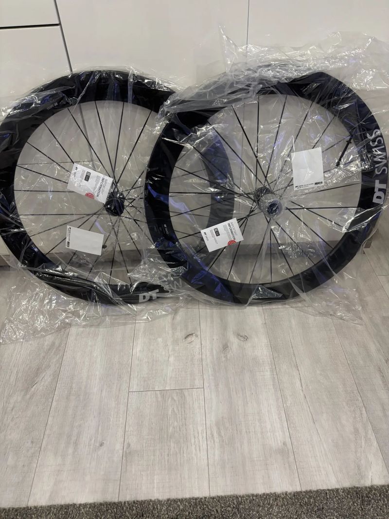 Nové DT Swiss 1100 / 62 sram ořech