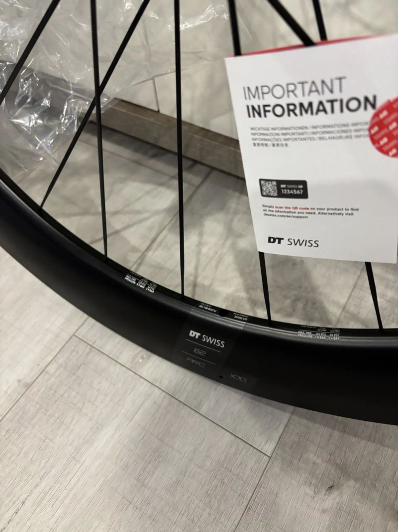 Nové DT Swiss 1100 / 62 sram ořech