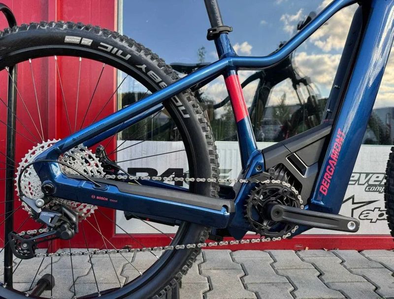 🔥🔥 SLEVA 40.500Kč -46% 🔥🔥 Bergamont E-Revox Sport FMN - Bosch smart - M 