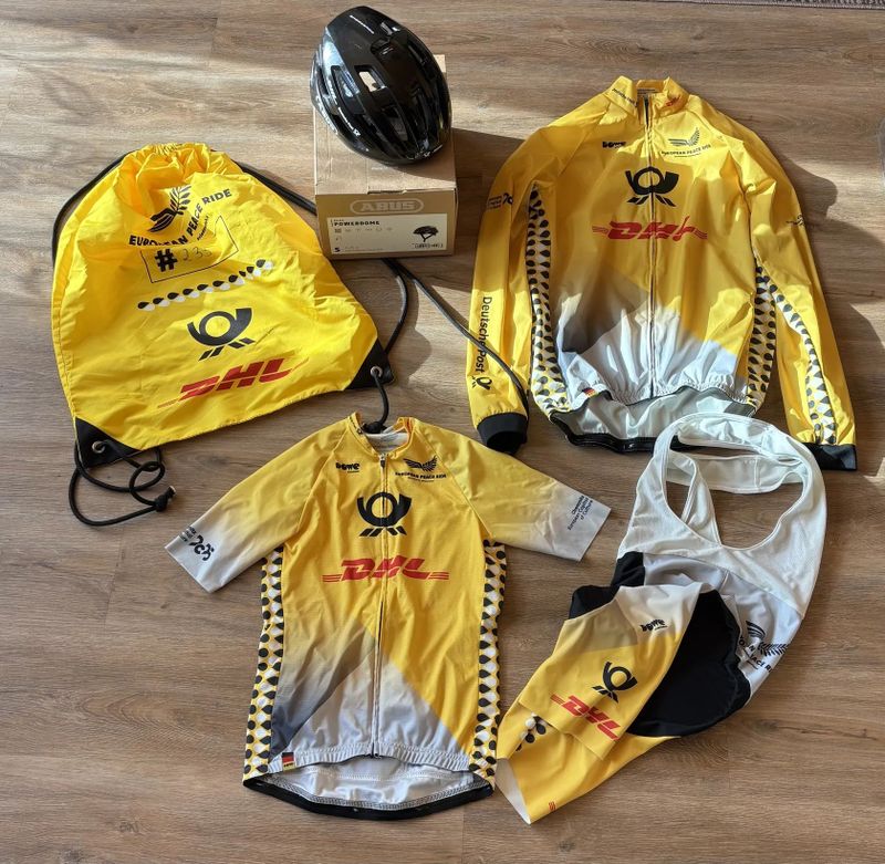 Sada cyklo oblečení + helma Abus