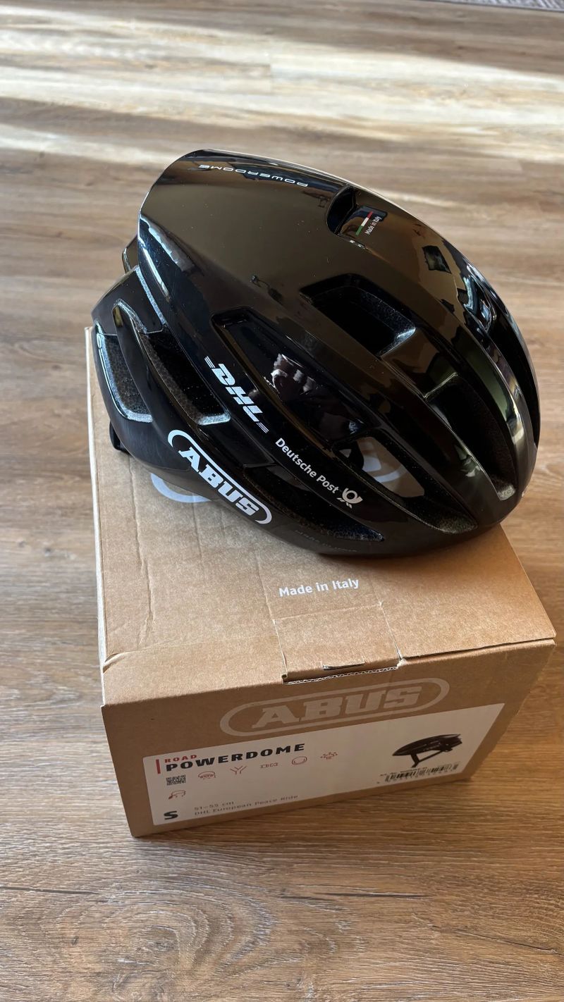 Sada cyklo oblečení + helma Abus