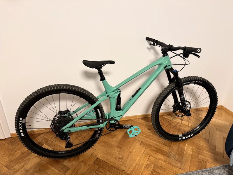 YT Industries Izzo